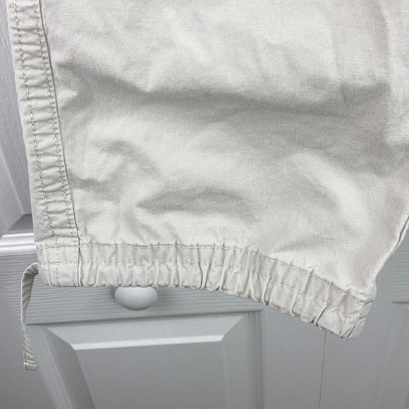 Lee Below the Waist Capri Pants - Picture 4 of 11